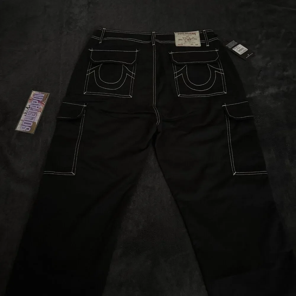*NEW WITH TAGS* True Religion Cargo White Stitched Black Cargo Pants Size 32X32